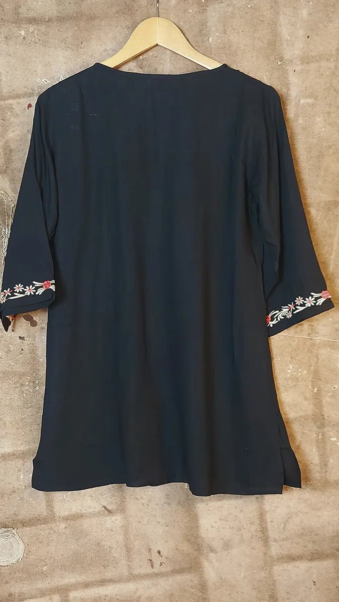 Bata Preta Campo Florado Bordado - Indra Moda Indiana