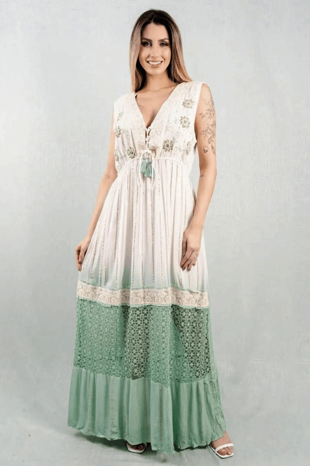 Vestido Longo Luz do Mediterrâneo Bordado Coleção Luxo 9278