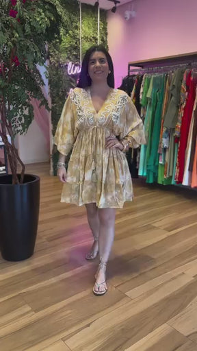 Vestido Inspiração Tie-dye