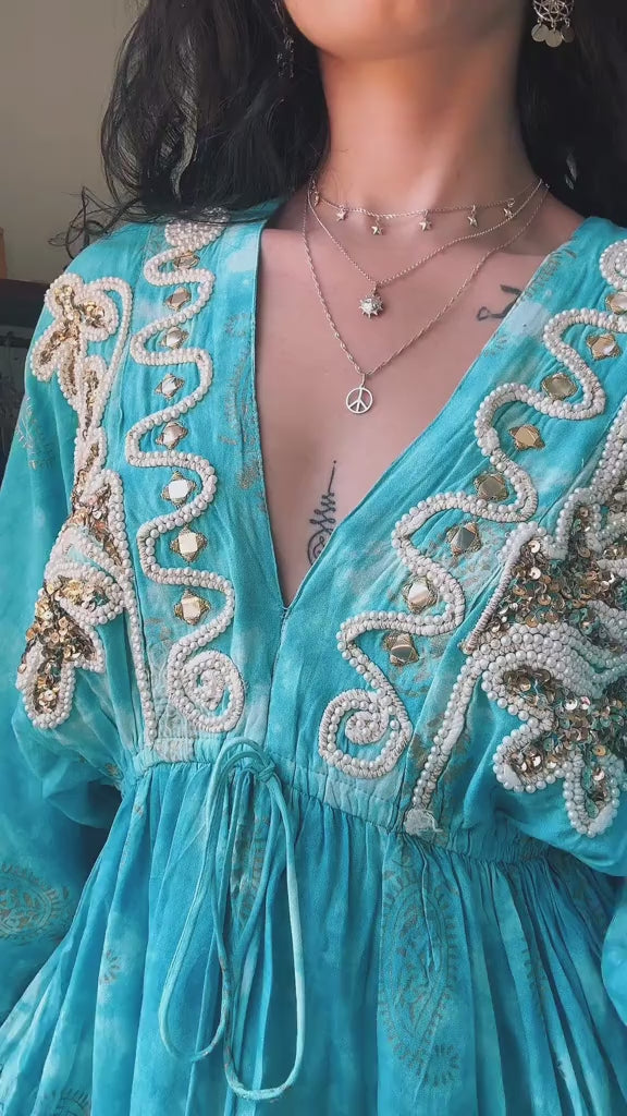 Vestido Inspiração Tie-dye