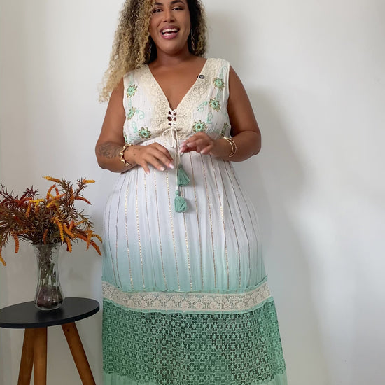 Vestido Longo Luz do Mediterrâneo Bordado Coleção Luxo 9278.